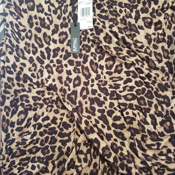 Dress - Picture 5 of 9